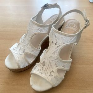 Size 7 Ferguson Women’s Kenzie Wedge Sandal